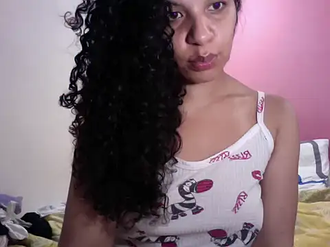 Snapshot of gatubelahot chatting on 01.05.25 gatubelahot online show from 01.05.25