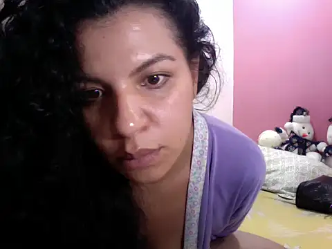 Snapshot of gatubelahot chatting on 01.08.25 gatubelahot online show from 01.08.25