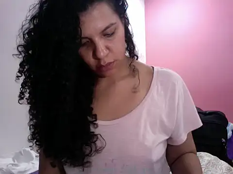 Snapshot of gatubelahot chatting on 01.15.25 gatubelahot online show from 01.15.25