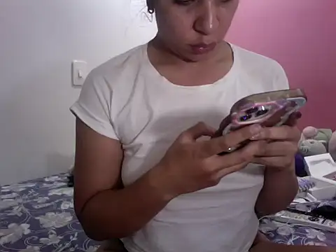 Snapshot of gatubelahot chatting on 02.22.25 gatubelahot online show from 02.22.25