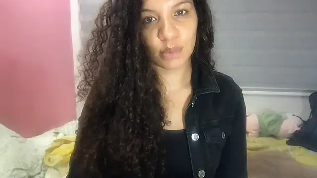 Snapshot of gatubelahot chatting on 09.20.25 gatubelahot online show from 09.20.25