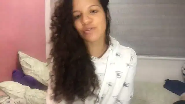 Snapshot of gatubelahot chatting on 09.23.25 gatubelahot online show from 09.23.25