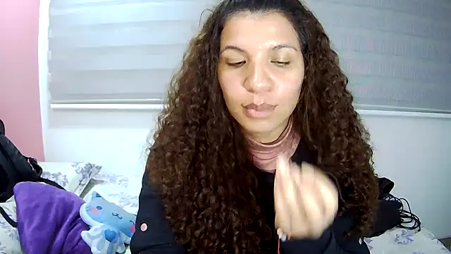 Snapshot of gatubelahot chatting on 10.24.25 gatubelahot online show from 10.24.25