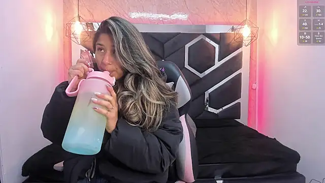 lilith nv online show from 01.14.25