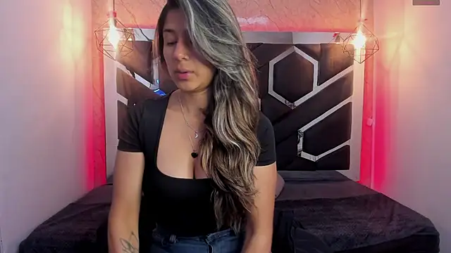 lilith nv online show from 01.25.25