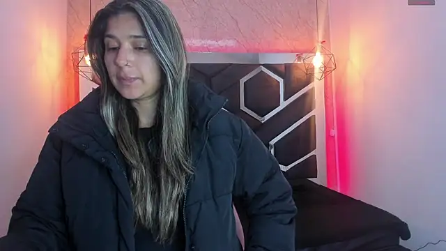 lilith nv online show from 02.04.25