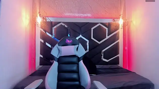 lilith nv online show from 03.04.25