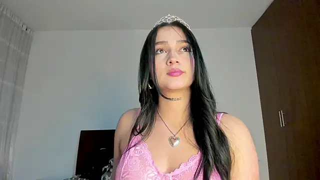 Snapshot of Hott_Hanna chatting on 10.26.25 Hott Hanna online show from 10.26.25