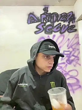 Snapshot of Magosupreme chatting on 03.08.26 Magosupreme online show from 03.08.26