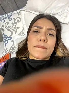 Snapshot of martina_contreras chatting on 10.26.25 martina contreras online show from 10.26.25