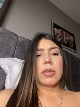 Snapshot of martina_contreras chatting on 06.16.26 martina contreras online show from 06.16.26