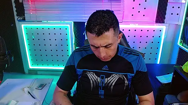 Snapshot of Darko0717 chatting on 02.12.26 Darko0717 online show from 02.12.26