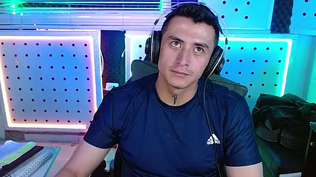 Snapshot of Darko0717 chatting on 02.17.26 Darko0717 online show from 02.17.26