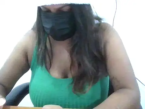 Snapshot of Black_Beauty997 chatting on 12.08.24 Black Beauty997 online show from 12.08.24