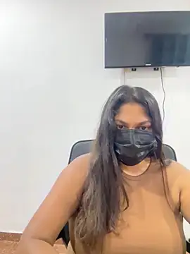 Snapshot of Black_Beauty997 chatting on 10.18.25 Black Beauty997 online show from 10.18.25