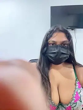 Snapshot of Black_Beauty997 chatting on 10.20.25 Black Beauty997 online show from 10.20.25