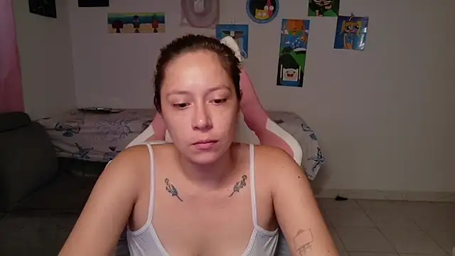 Snapshot of MommyMiaWs chatting on 05.27.26 MommyMiaWs online show from 05.27.26
