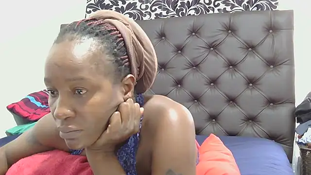 sluttylaura21 online show from 03.03.25