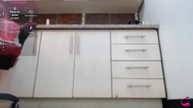 Abril Beltran  online show from 11.03.25