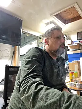tank32s online show from 02.28.25