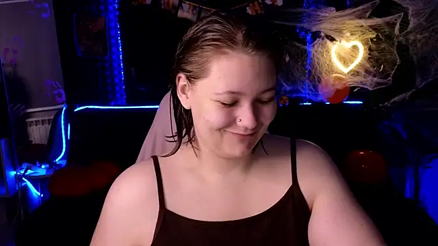 Snapshot of DjennaPalme chatting on 10.27.25 DjennaPalme online show from 10.27.25