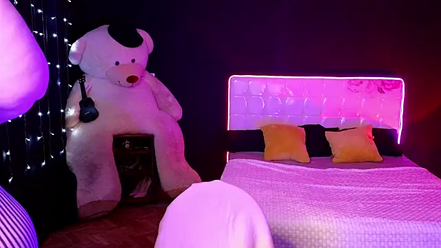 Snapshot of DjennaPalme chatting on 11.10.25 DjennaPalme online show from 11.10.25