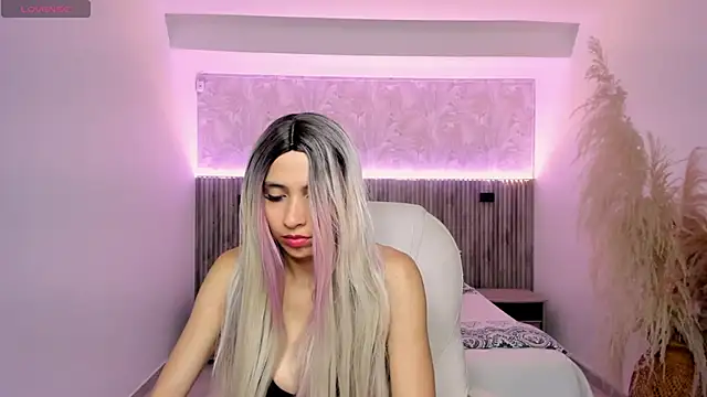 emilly smith 1 online show from 12.28.24