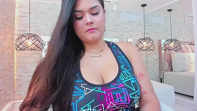 Snapshot of im_mou_ chatting on 01.20.25 im mou online show from 01.20.25