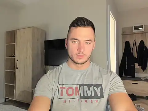 Snapshot of paulblack21 chatting on 04.04.26 paulblack21 online show from 04.04.26