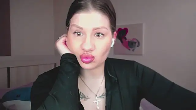 JuicyHelenX online show from 03.06.26