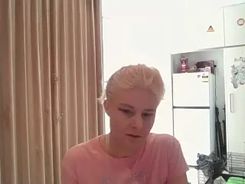 Snapshot of qvncrazy chatting on 03.07.25 qvncrazy online show from 03.07.25