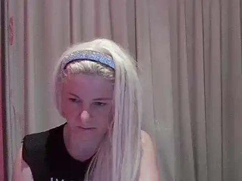 Snapshot of qvncrazy chatting on 03.20.25 qvncrazy online show from 03.20.25