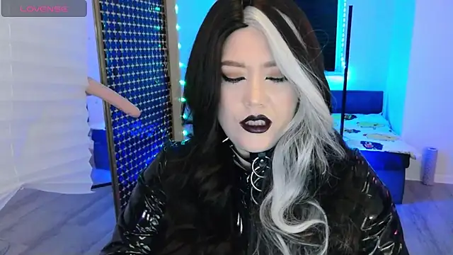 wickedxqueen online show from 03.08.26