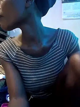 Snapshot of Slender-simple1 chatting on 09.25.25 Slender-simple1 online show from 09.25.25