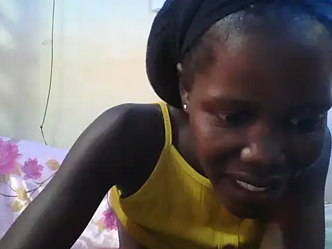 Snapshot of Slender-simple1 chatting on 10.29.25 Slender-simple1 online show from 10.29.25