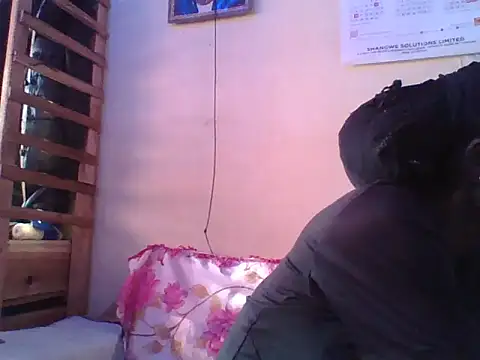 Snapshot of Slender-simple1 chatting on 11.04.25 Slender-simple1 online show from 11.04.25