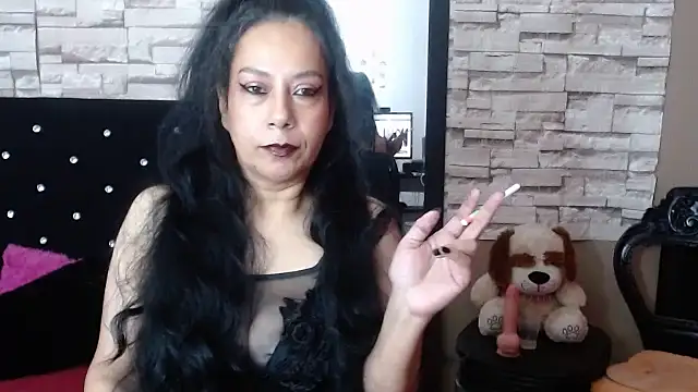 Snapshot of MarianaNight02 chatting on 11.14.25 MarianaNight02 online show from 11.14.25