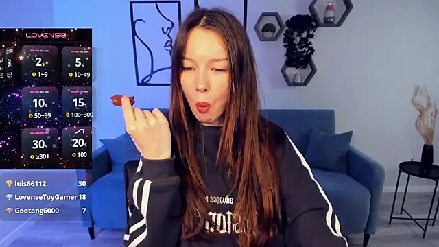 KaitieLove online show from 02.01.25