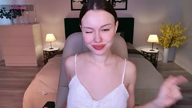KaitieLove online show from 09.20.25