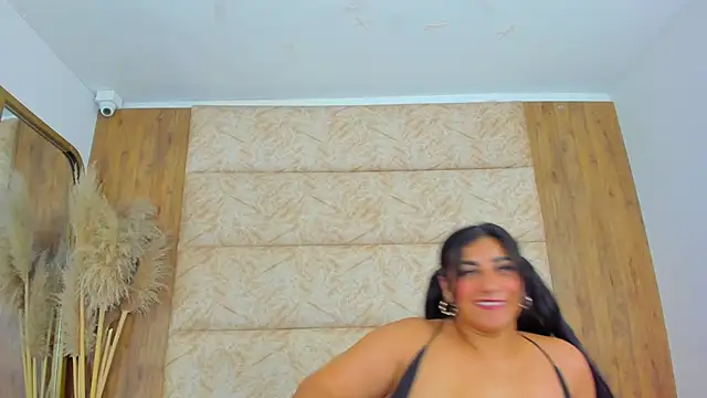 Snapshot of antonellarusso_1 chatting on 02.26.25 antonellarusso 1 online show from 02.26.25
