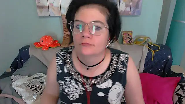 EverlyRays online show from 11.26.25