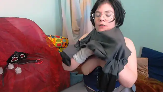 EverlyRays online show from 12.15.25