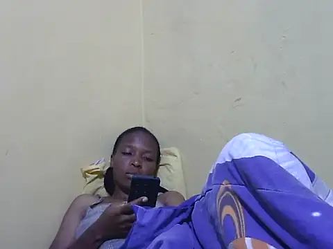 Smillie prety online show from 10.17.25