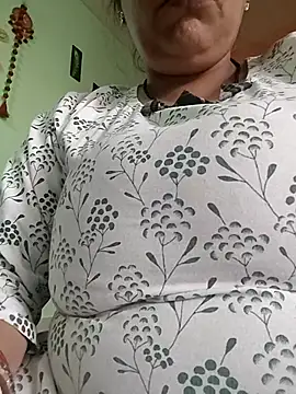 Snapshot of sematomar chatting on 10.27.25 sematomar online show from 10.27.25