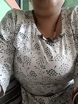 Snapshot of sematomar chatting on 10.28.25 sematomar online show from 10.28.25