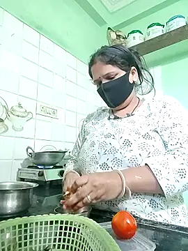 Snapshot of sematomar chatting on 11.15.25 sematomar online show from 11.15.25