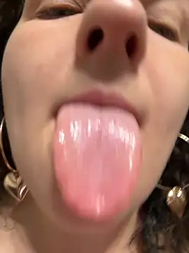 Taisia W online show from 10.06.25