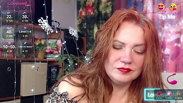 Snapshot of your_space chatting on 01.31.25 your space online show from 01.31.25