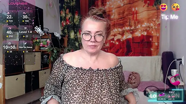 Snapshot of your_space chatting on 02.12.25 your space online show from 02.12.25