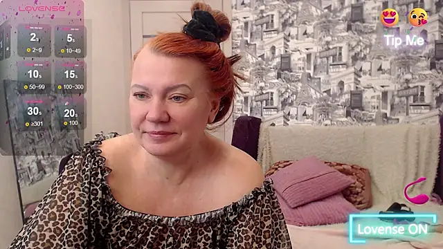 Snapshot of your_space chatting on 03.04.25 your space online show from 03.04.25